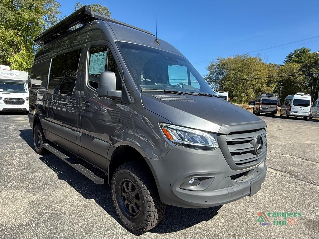 2025 Storyteller Overland Storyteller Overland Dark Mode XO BASE in kingston NH