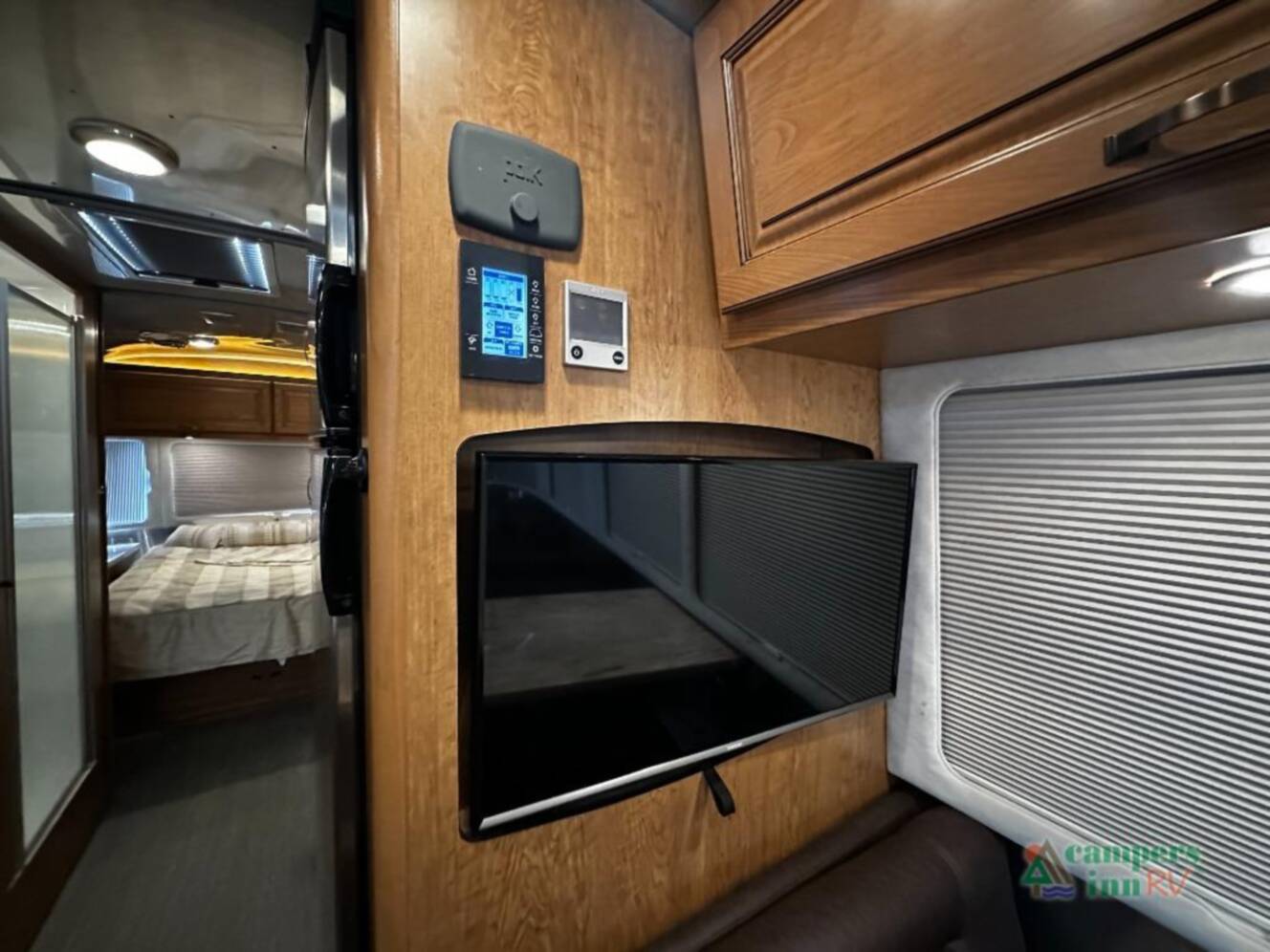 A photo of this 2017 Airstream Classic 30FQB