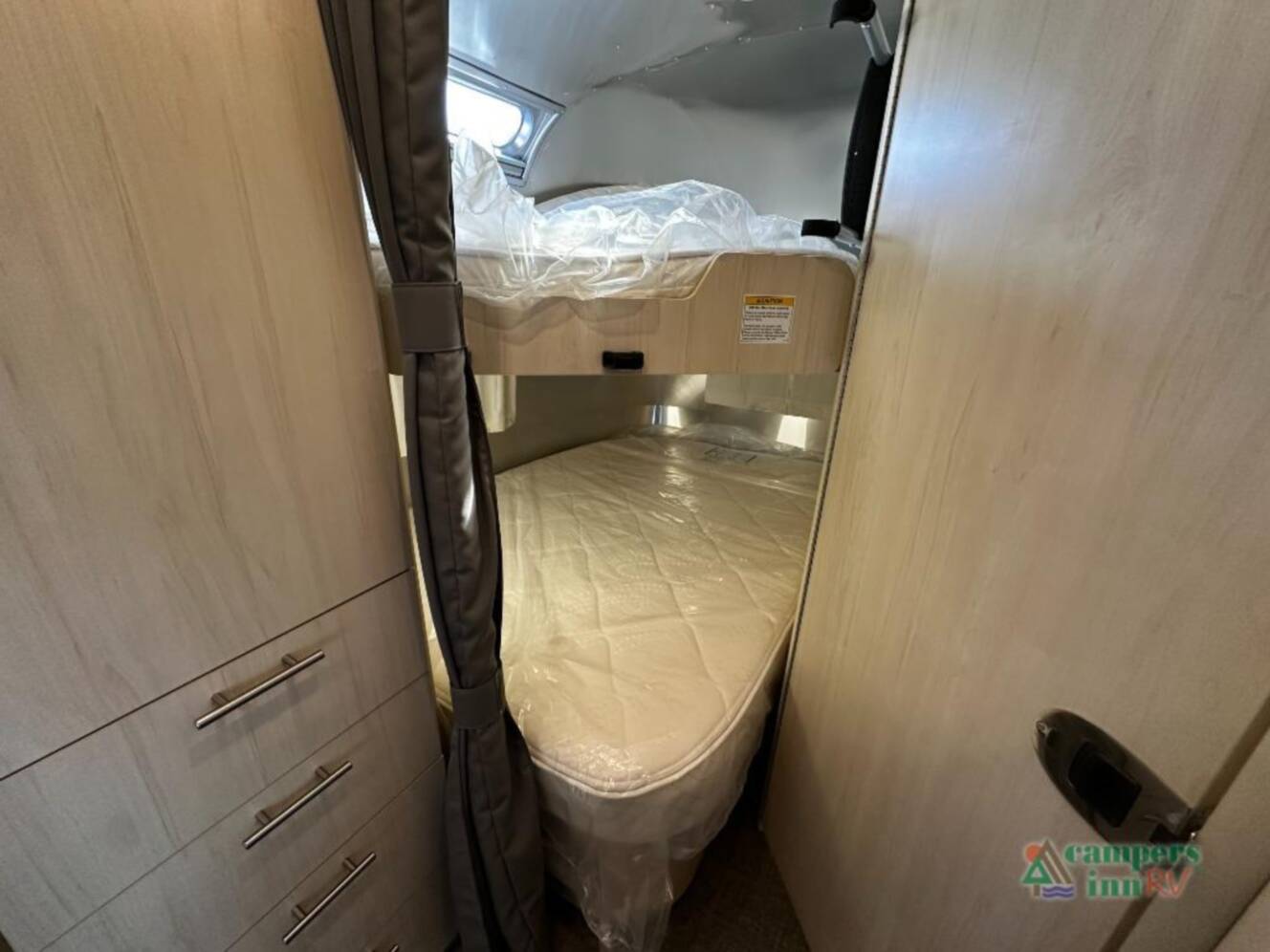 A photo of this 2026 Airstream Flying Cloud 30FBBT