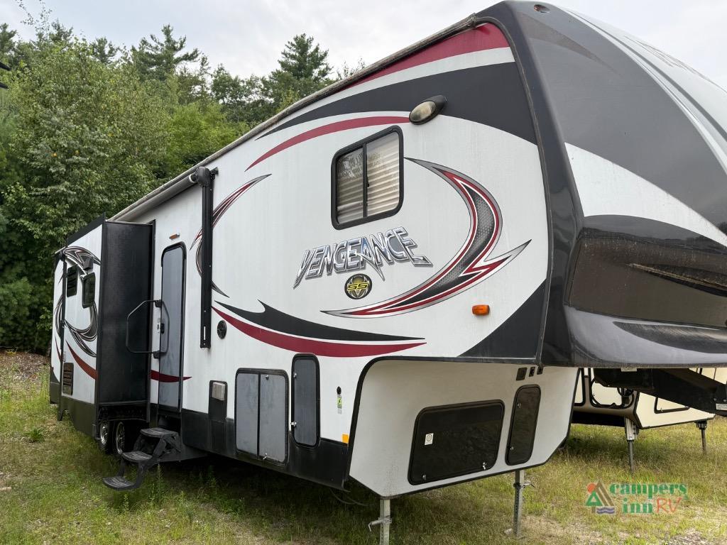 2015 Forest River Rv Vengeance 320A in kingston NH