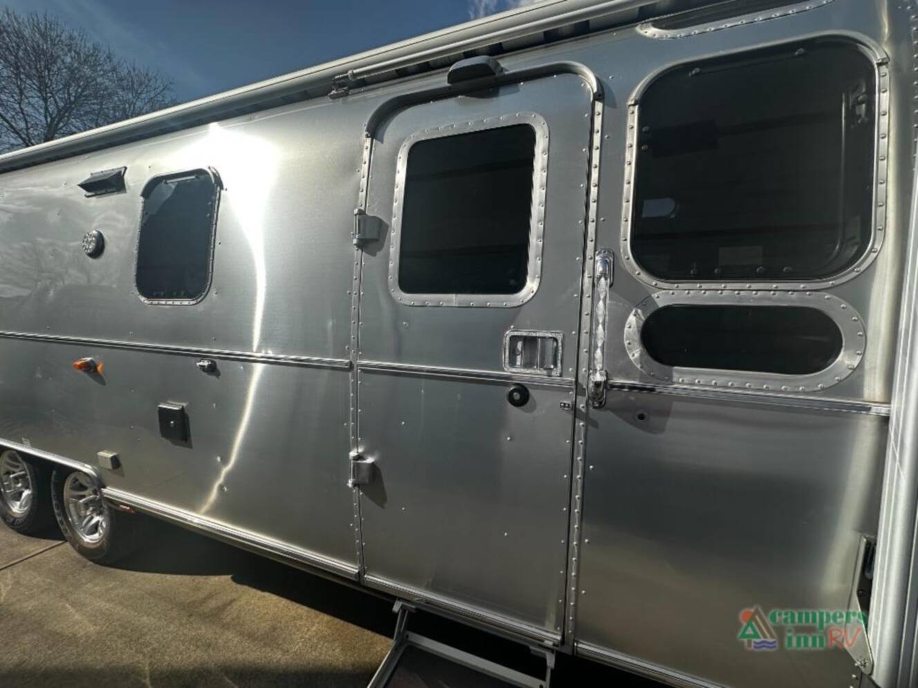 A photo of this 2017 Airstream Classic 30FQB