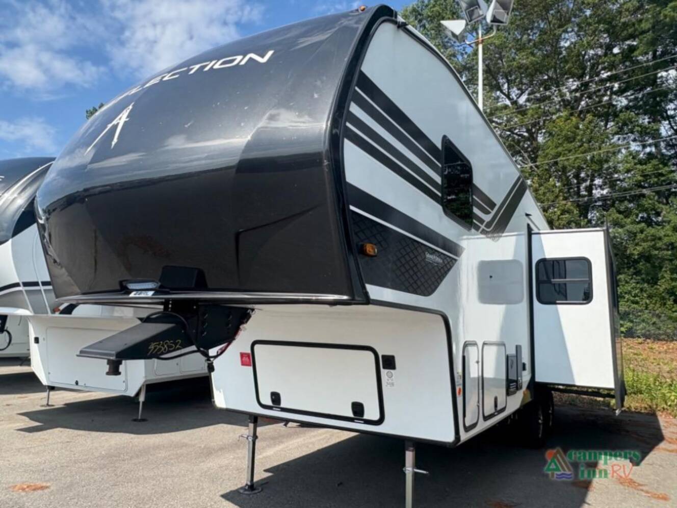 A photo of this 2026 Grand Design Reflection 100 Series 28RL