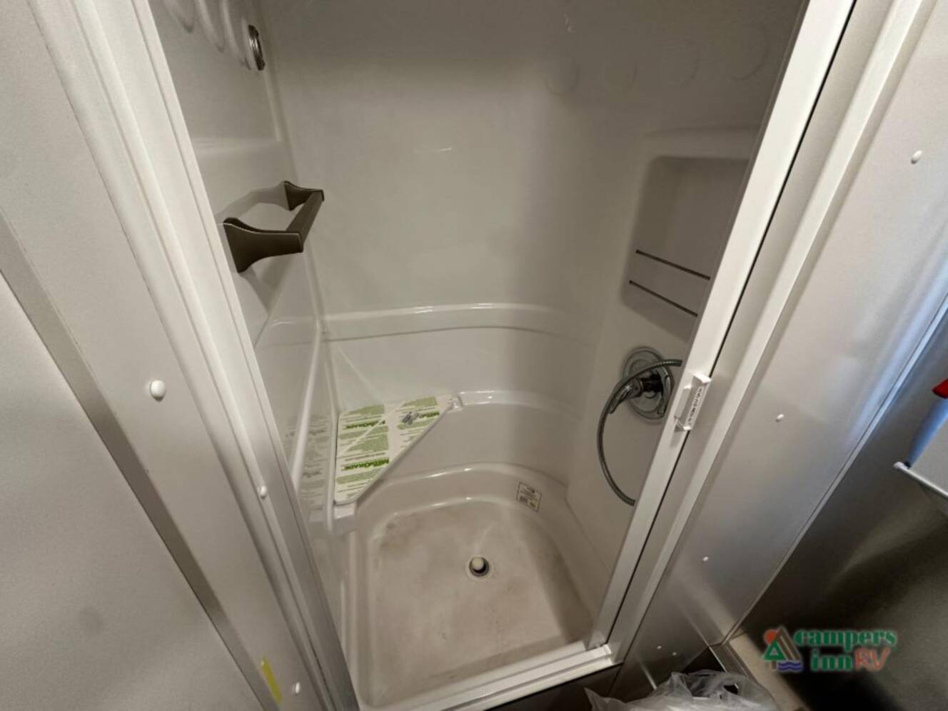A photo of this 2026 Airstream Flying Cloud 30FBBT
