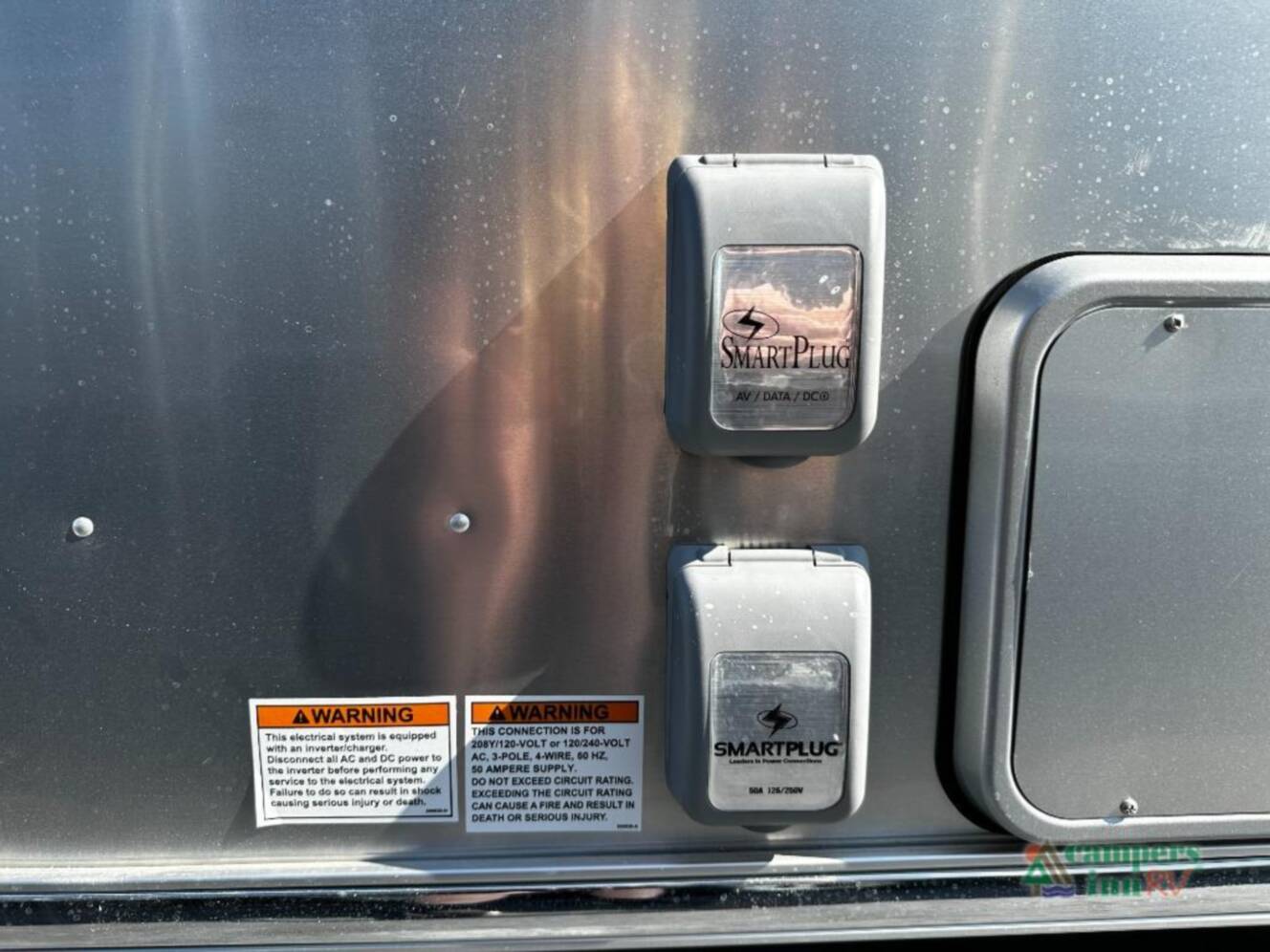 A photo of this 2026 Airstream International 25FBT