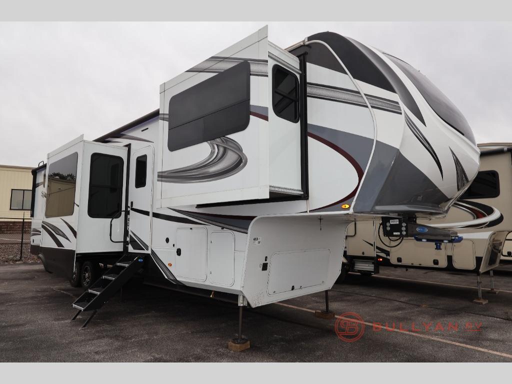 2023 Grand Design Solitude 380FL in duluth MN