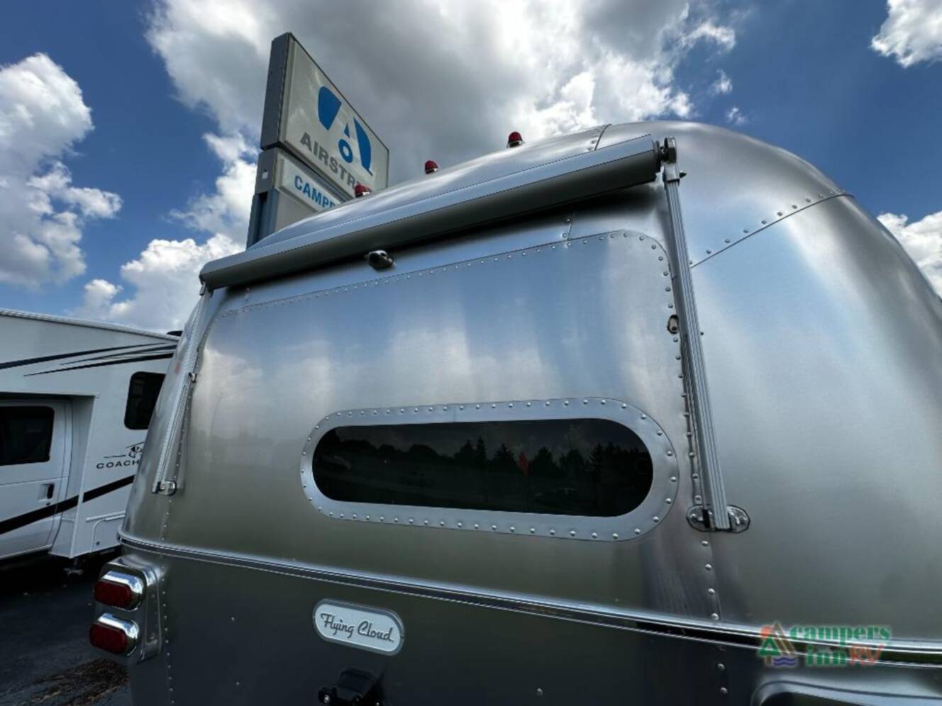 A photo of this 2026 Airstream Flying Cloud 30FBBT