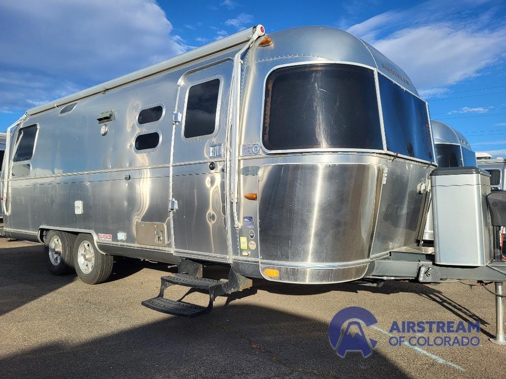 2013 Airstream Flying Cloud 25 Rear Bed Queen in denver CO