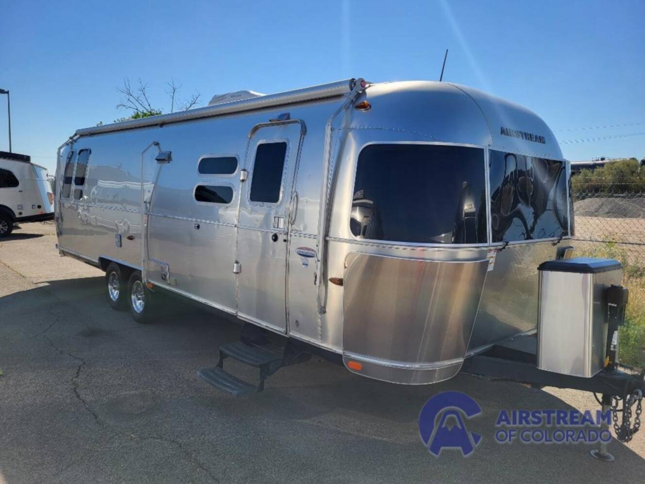 A photo of this 2015 Airstream International Serenity 30RB QUEEN