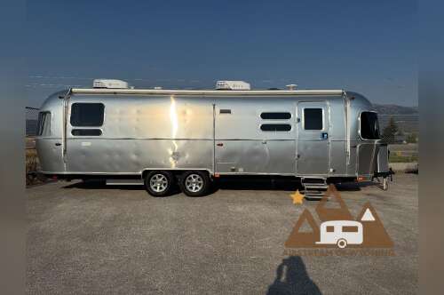 2025 Airstream Flying Cloud 30RB in etna WY