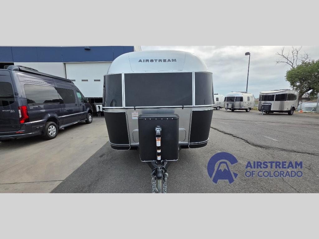 2026 Airstream Flying Cloud 27FB Twin Hatch "Midnight Flamingo" in denver CO