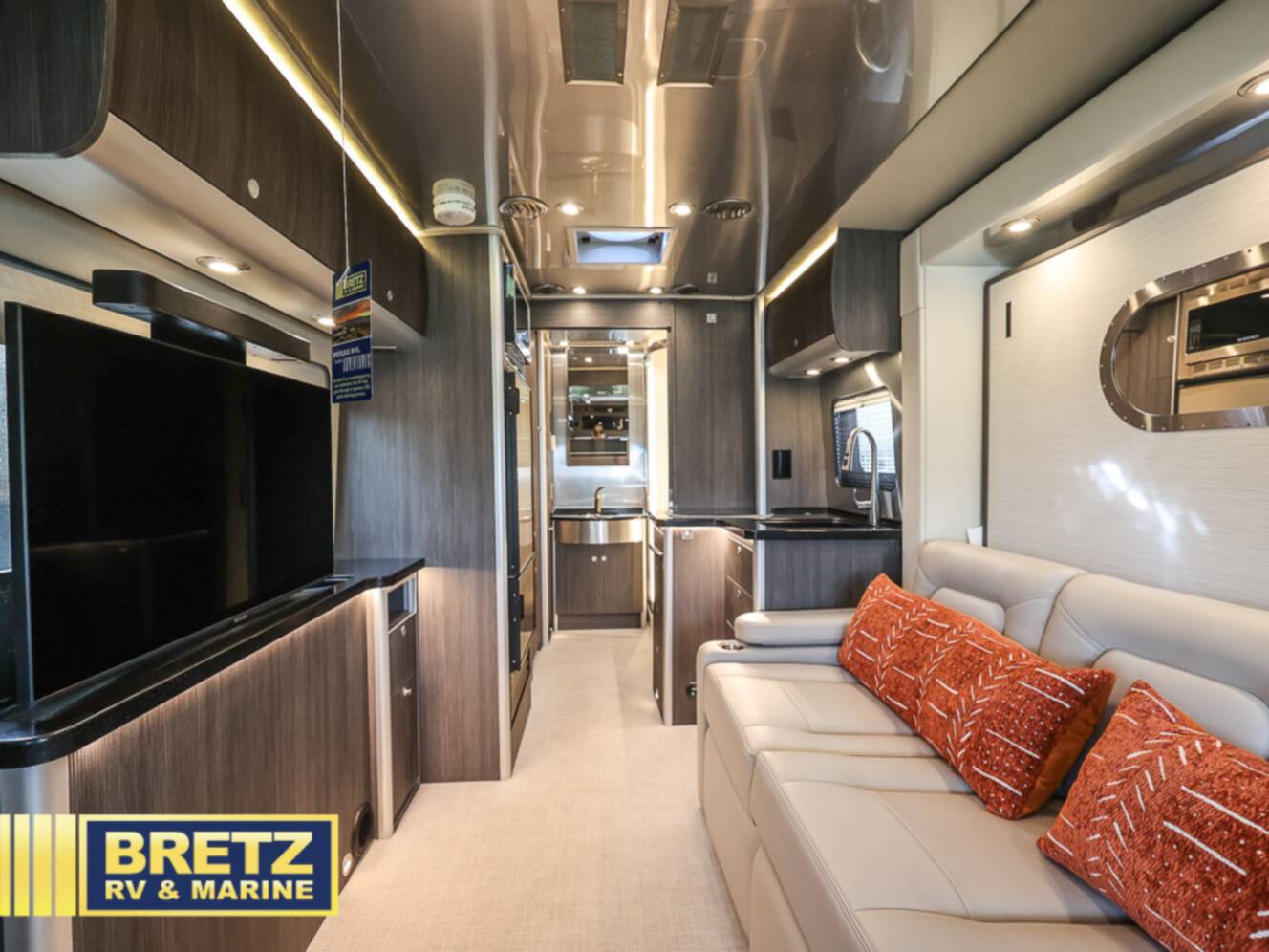 A photo of this 2022 Airstream Atlas Murphy Suite