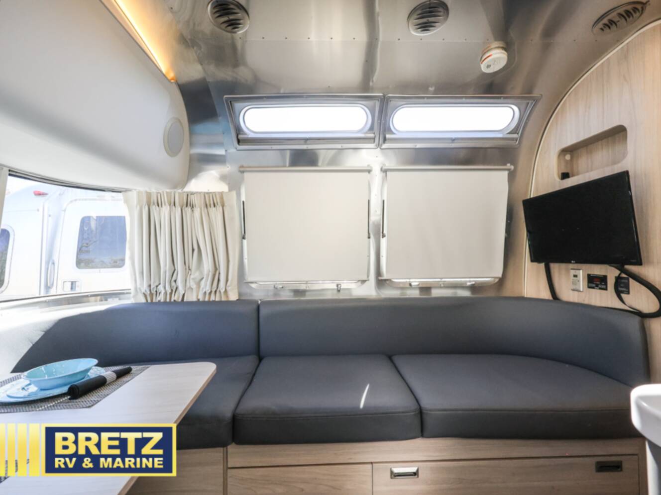 A photo of this 2020 Airstream Flying Cloud 25FB