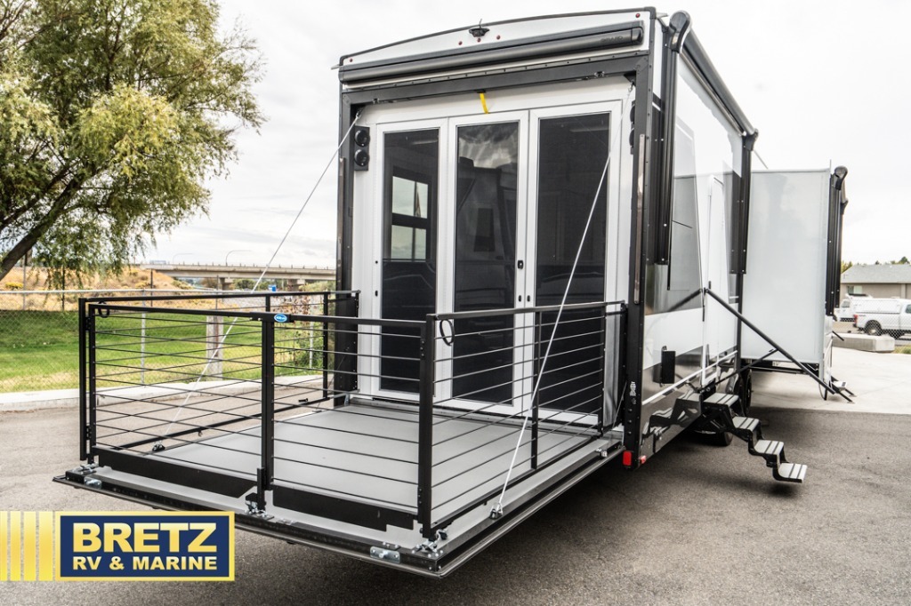 2026 Brinkley Model G 3950 Fifth Wheel Toy Hauler RV