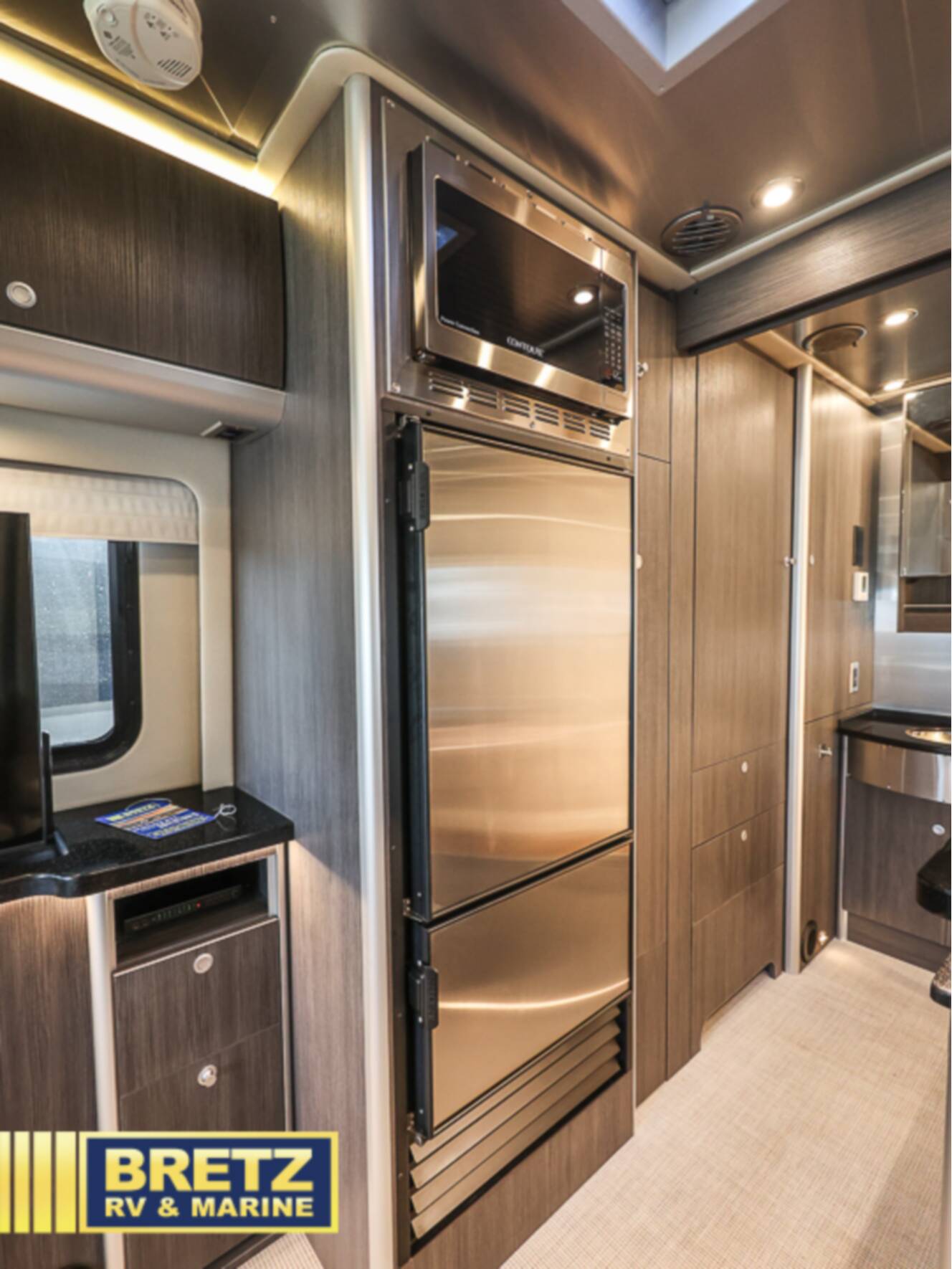 A photo of this 2022 Airstream Atlas Murphy Suite