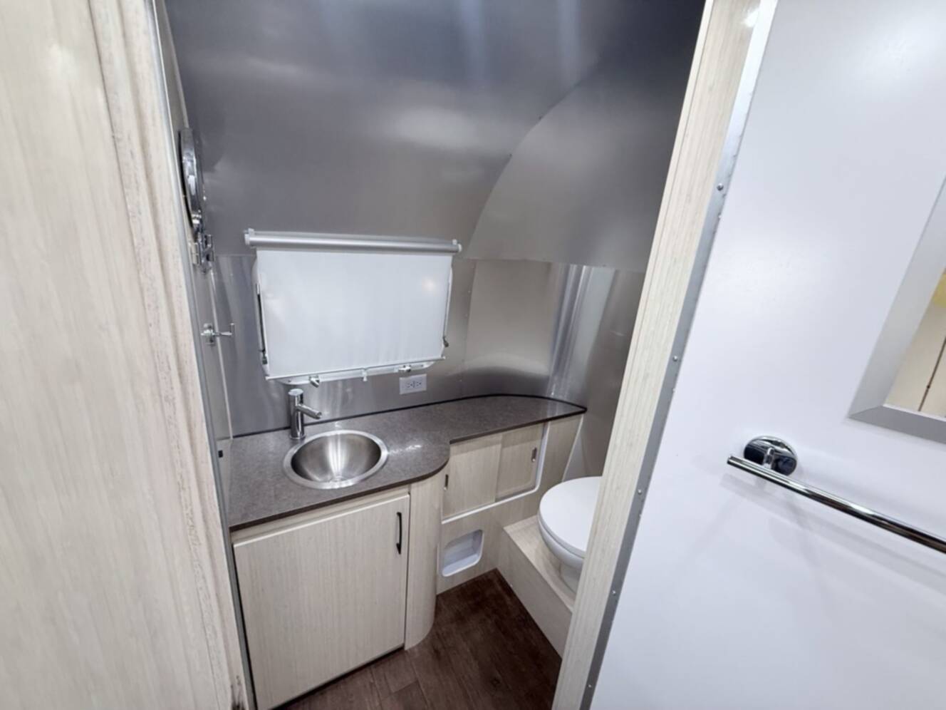 A photo of this 2017 Airstream INTERNATIONAL 23FB