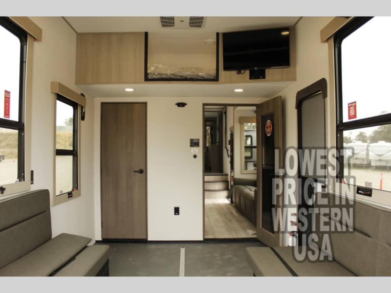 A photo of this 2025 Grand Design Momentum M-Class 381MS