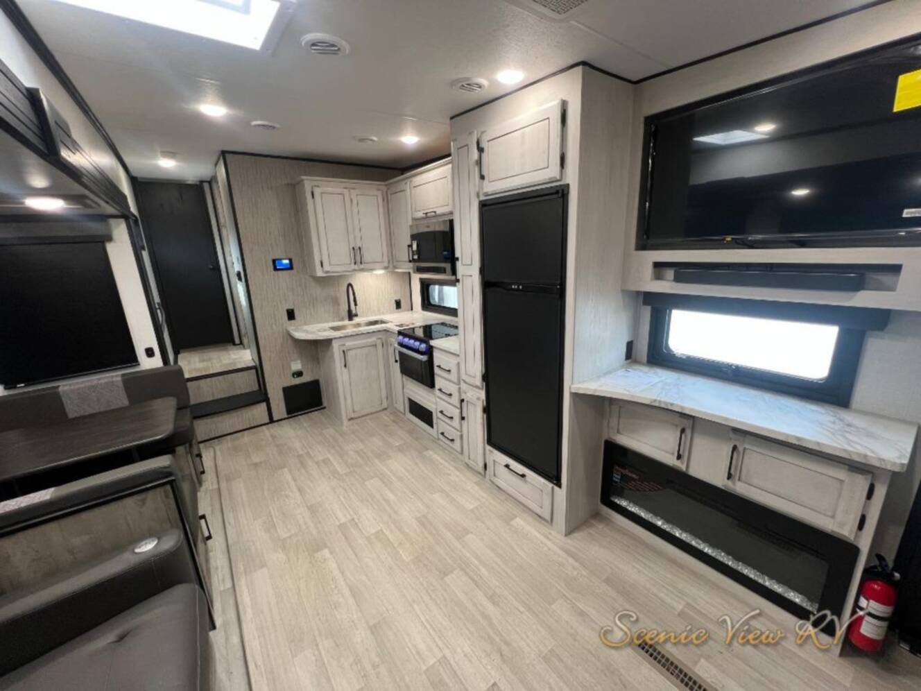 A photo of this 2023 Kz Durango Half-Ton D274BHD