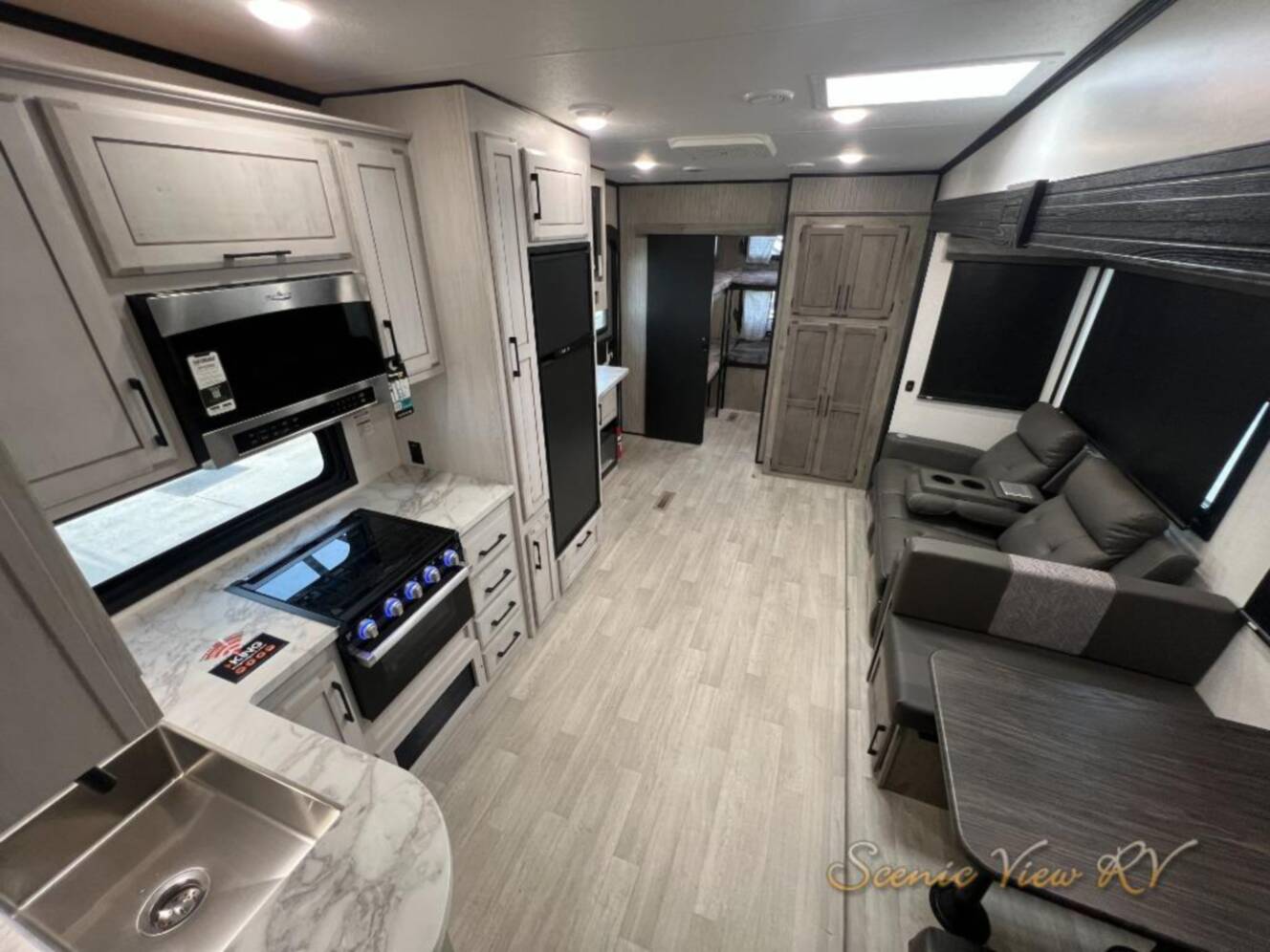 A photo of this 2023 Kz Durango Half-Ton D274BHD