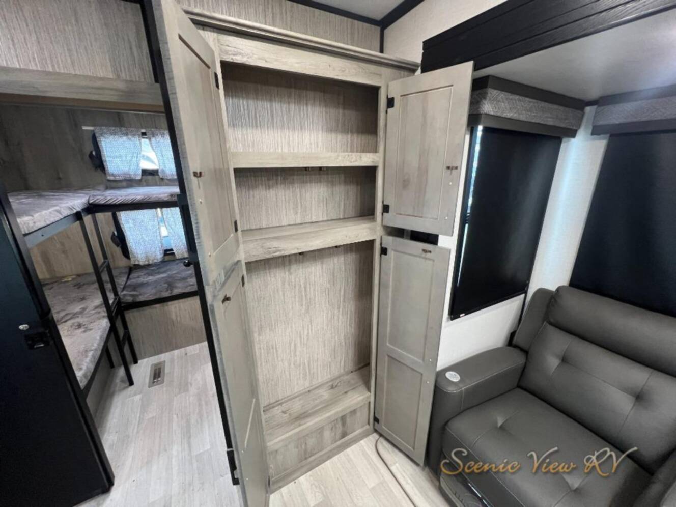 A photo of this 2023 Kz Durango Half-Ton D274BHD