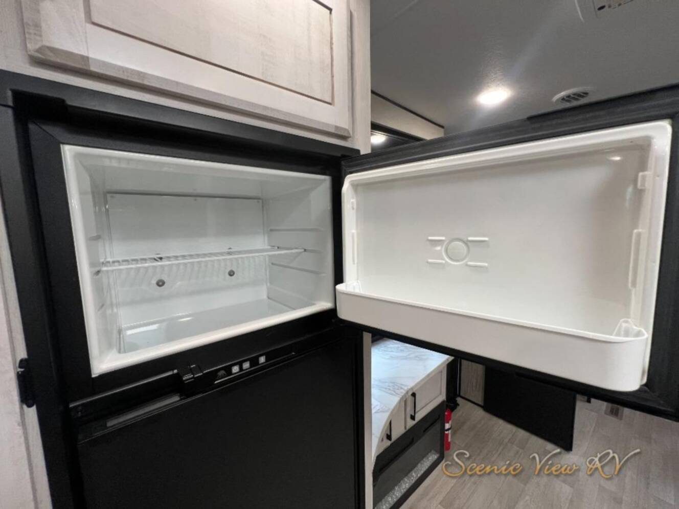 A photo of this 2023 Kz Durango Half-Ton D274BHD