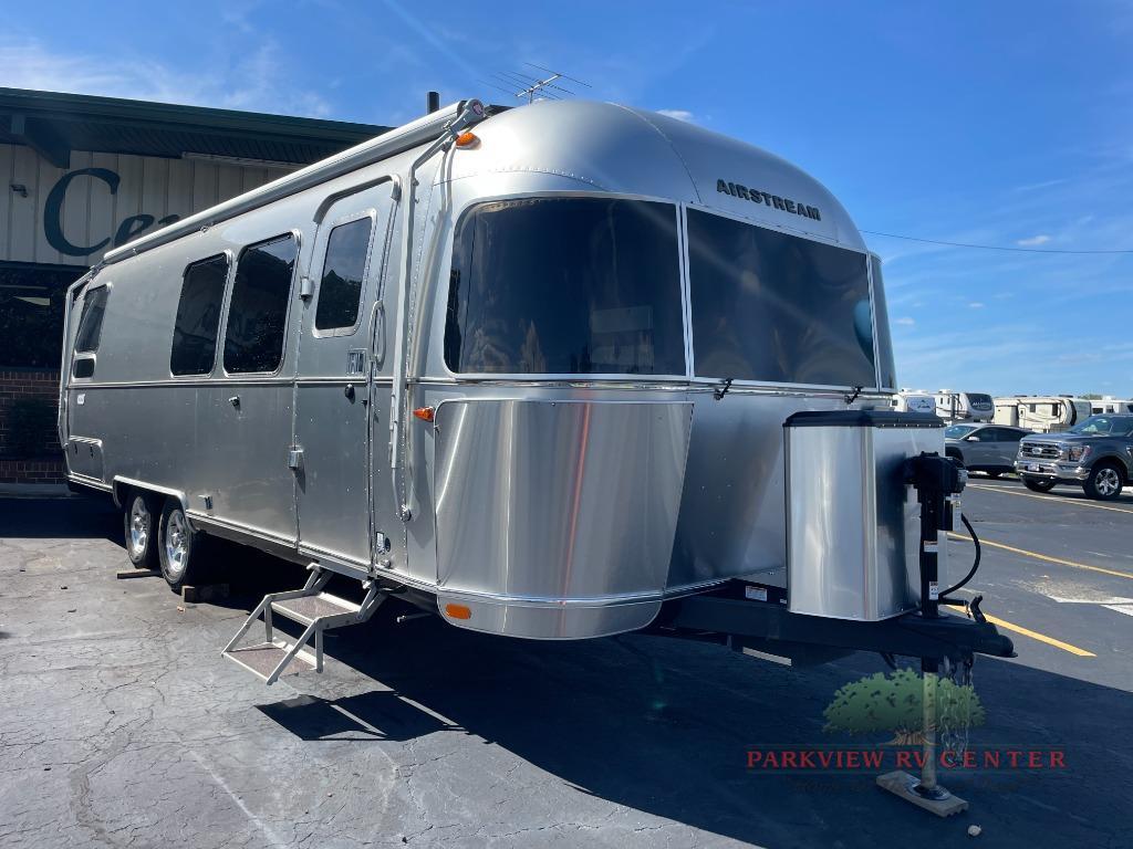 2024 Airstream Flying Cloud 28RB Twin in smyrna DE