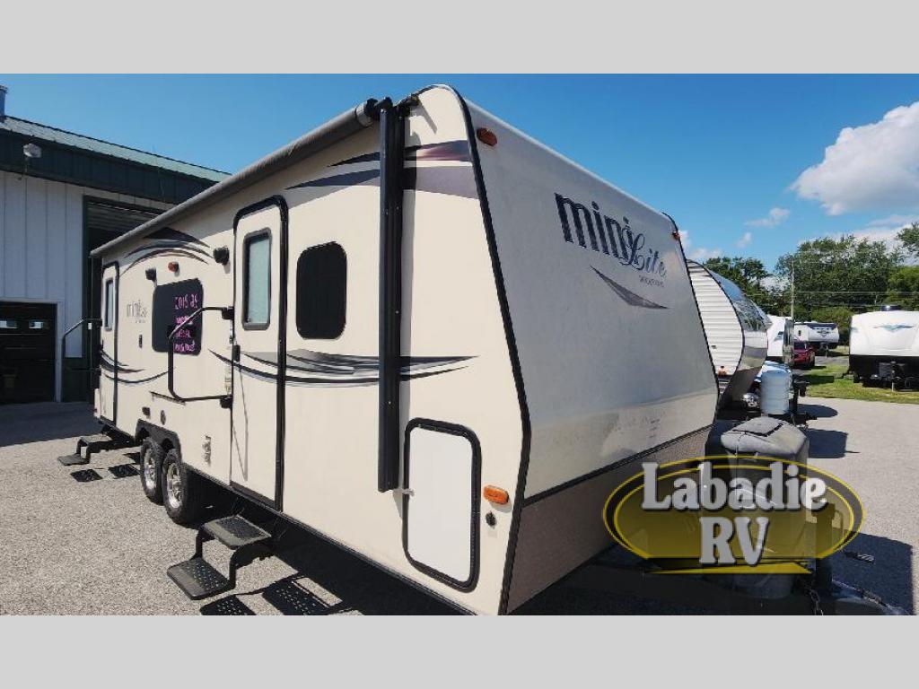 2015 Forest River Rv Rockwood Mini Lite 2503S in holland OH