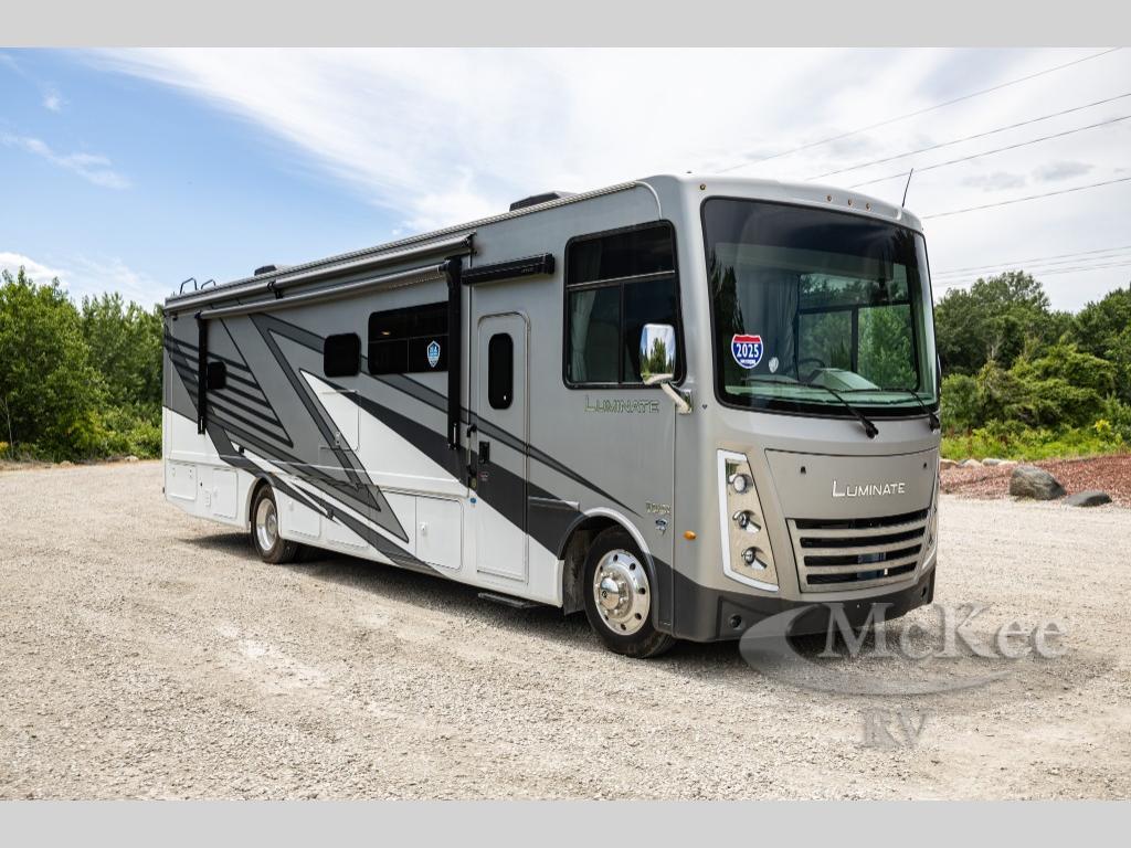 2026 Thor Motor Coach Luminate CC35 in perry IA