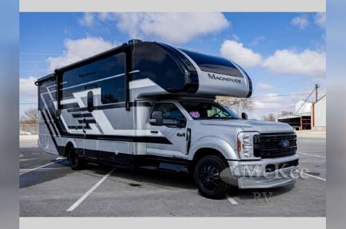 2026 Thor Motor Coach Magnitude GRAND X32 in perry IA