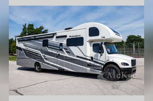 2026 Thor Motor Coach Pasadena 38FX in perry IA