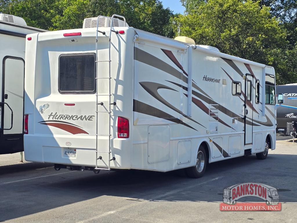 2011 Thor Motor Coach Hurricane 32A in huntsville AL