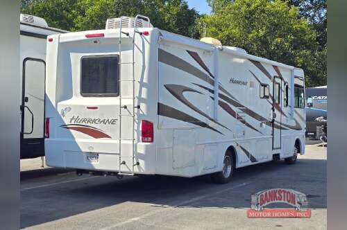2011 Thor Motor Coach Hurricane 32A in huntsville AL