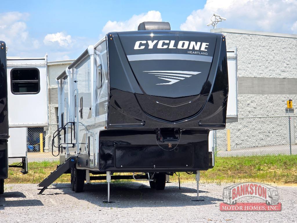 2026 Heartland Cyclone 3511 Fifth Wheel Toy Hauler RV