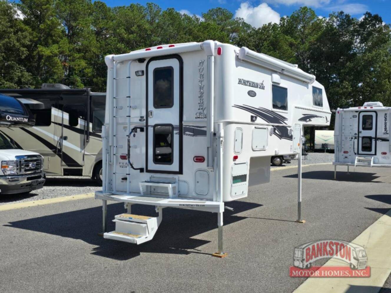 A photo of this 2026 Northern Lite Limited Edition 8-11EXLEWB