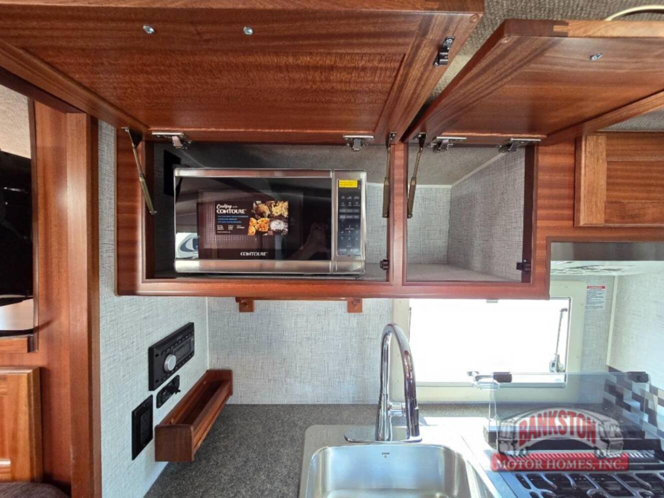 A photo of this 2026 Northern Lite Limited Edition 9-6LEWB