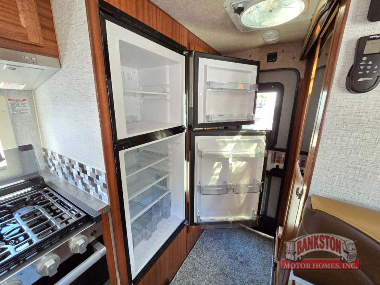 A photo of this 2026 Northern Lite Limited Edition 9-6LEWB
