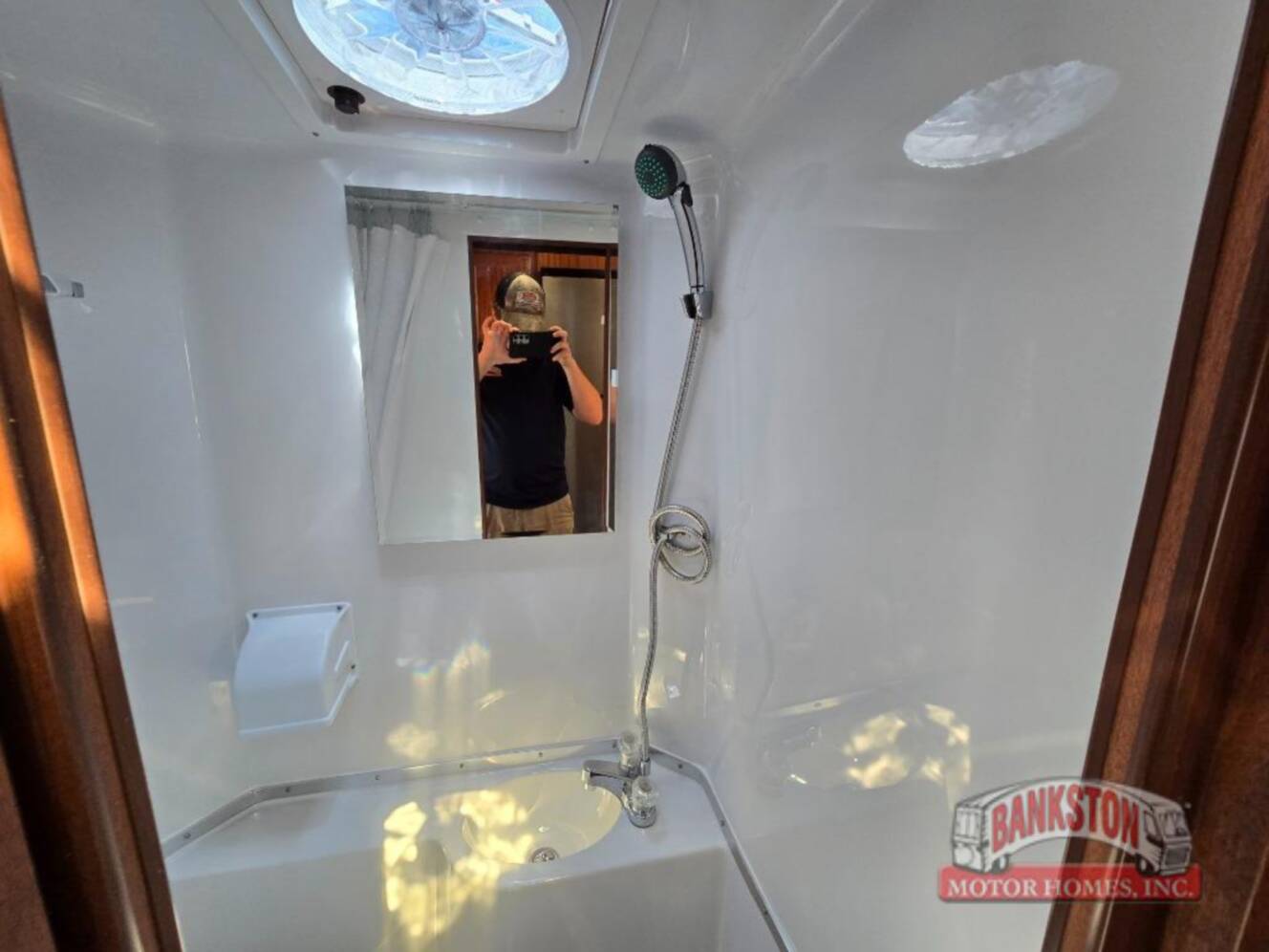 A photo of this 2026 Northern Lite Limited Edition 9-6LEWB