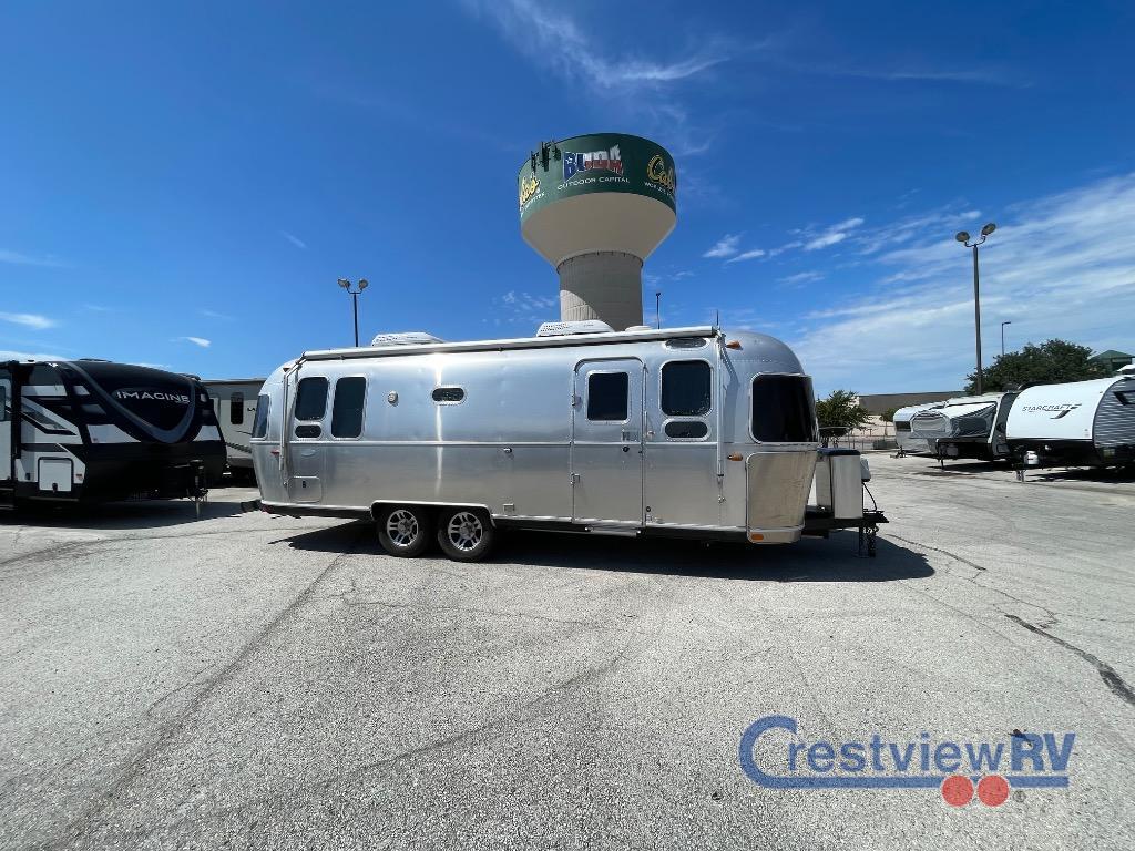 2018 Airstream FLYING CLOUD 26RB TWIN in buda TX