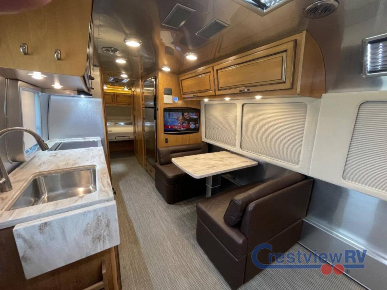 A photo of this 2019 Airstream Classic 30RB
