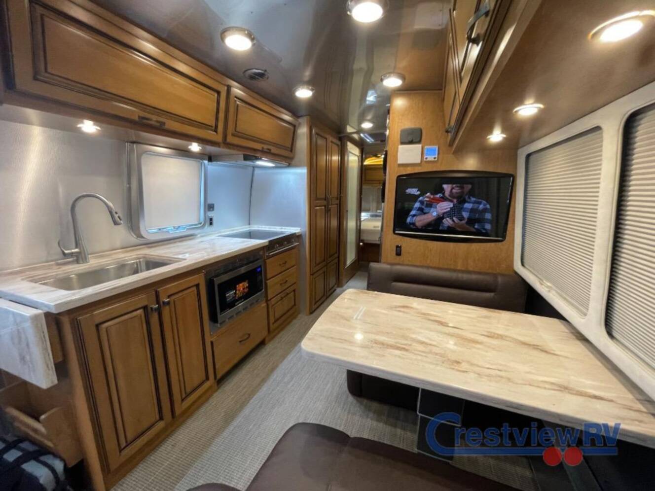 A photo of this 2019 Airstream Classic 30RB