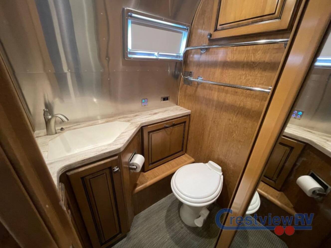 A photo of this 2019 Airstream Classic 30RB