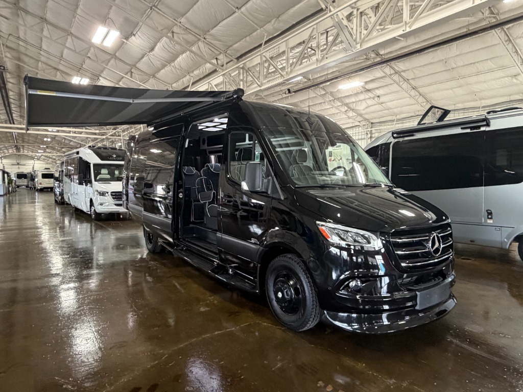 2025 Midwest Automotive Designs Patriot Cruiser D6 RV