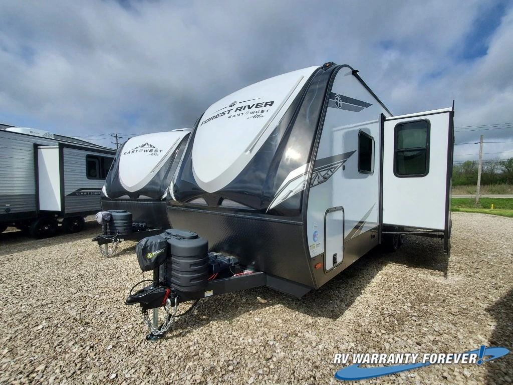 2025 East To West Alta 2475KBH RV