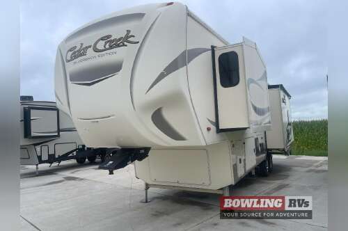 2018 Forest River Rv Cedar Creek Silverback 29IK in ottumwa IA