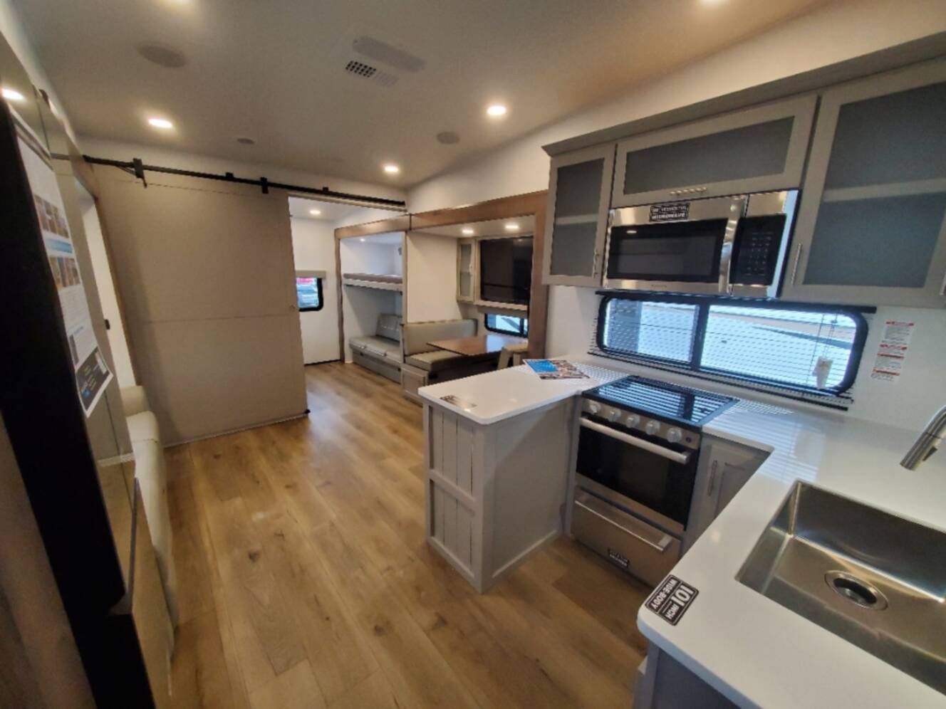 A photo of this 2026 Alliance Rv Avenue All-Access 30BH