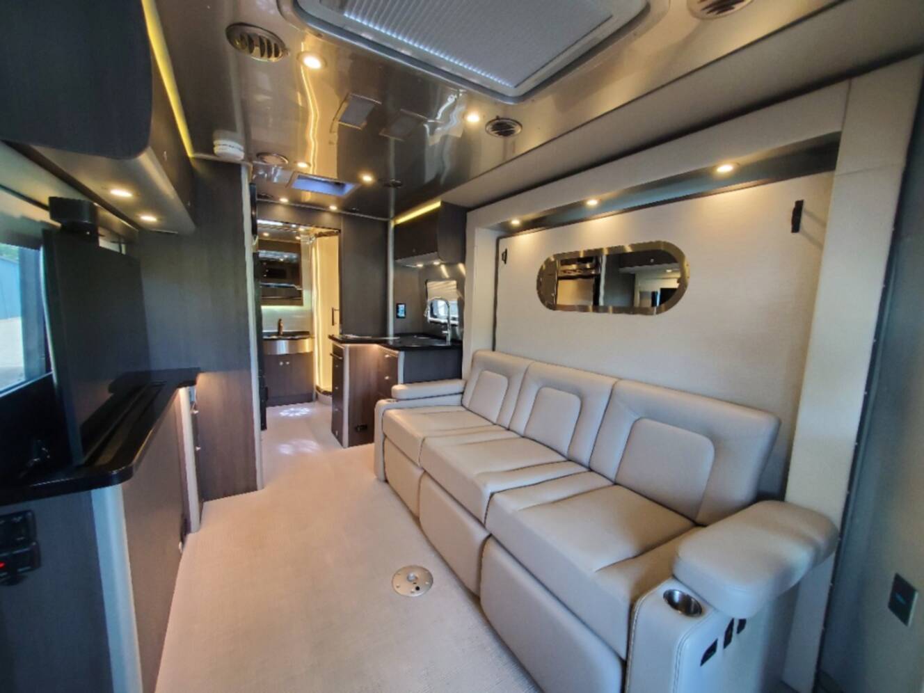 A photo of this 2022 Airstream Atlas Murphy Suite