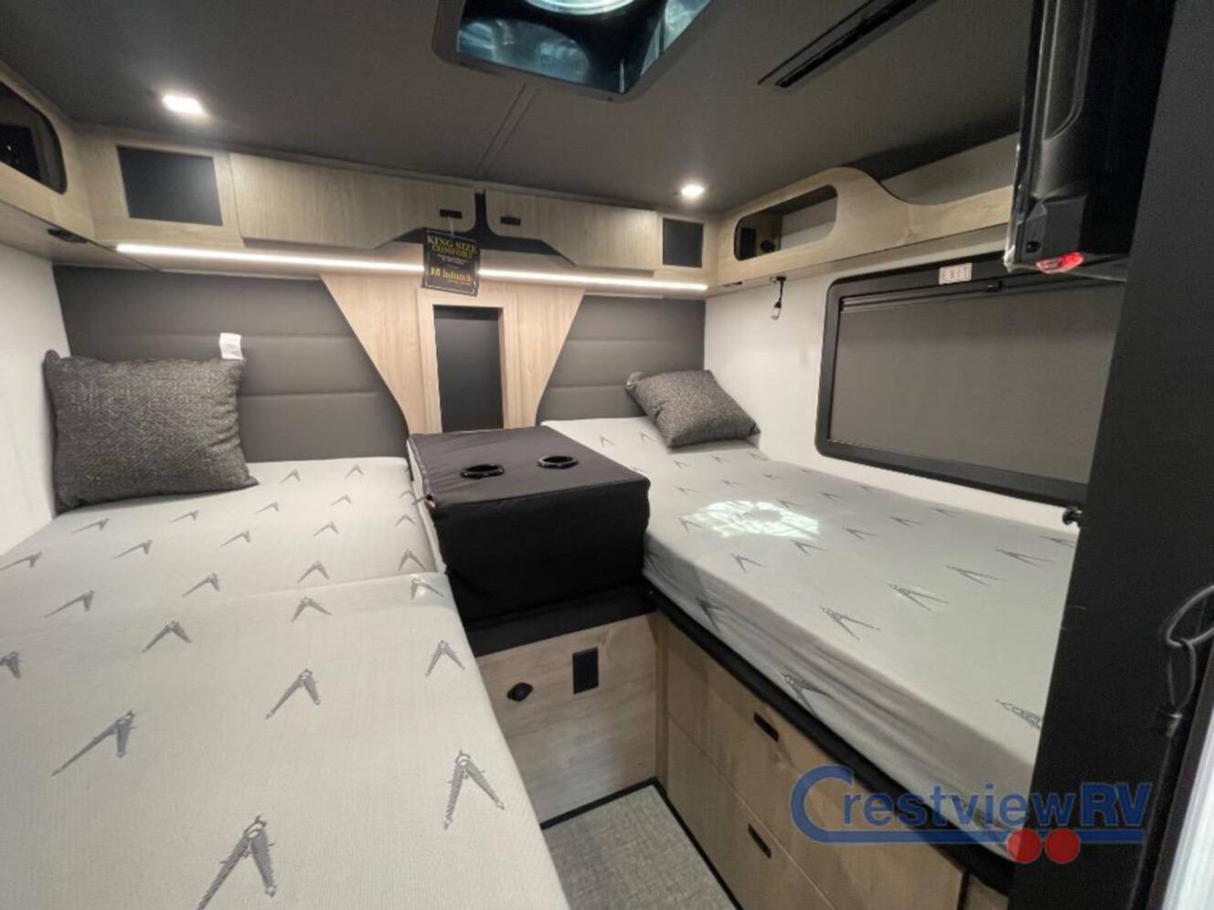 A photo of this 2026 Grand Design Lineage Series M 25TK