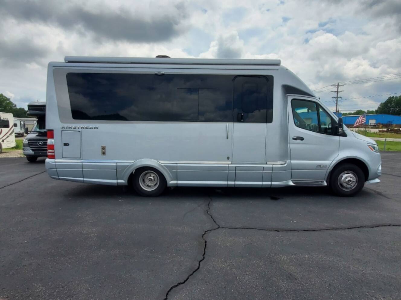 A photo of this 2022 Airstream Atlas Murphy Suite