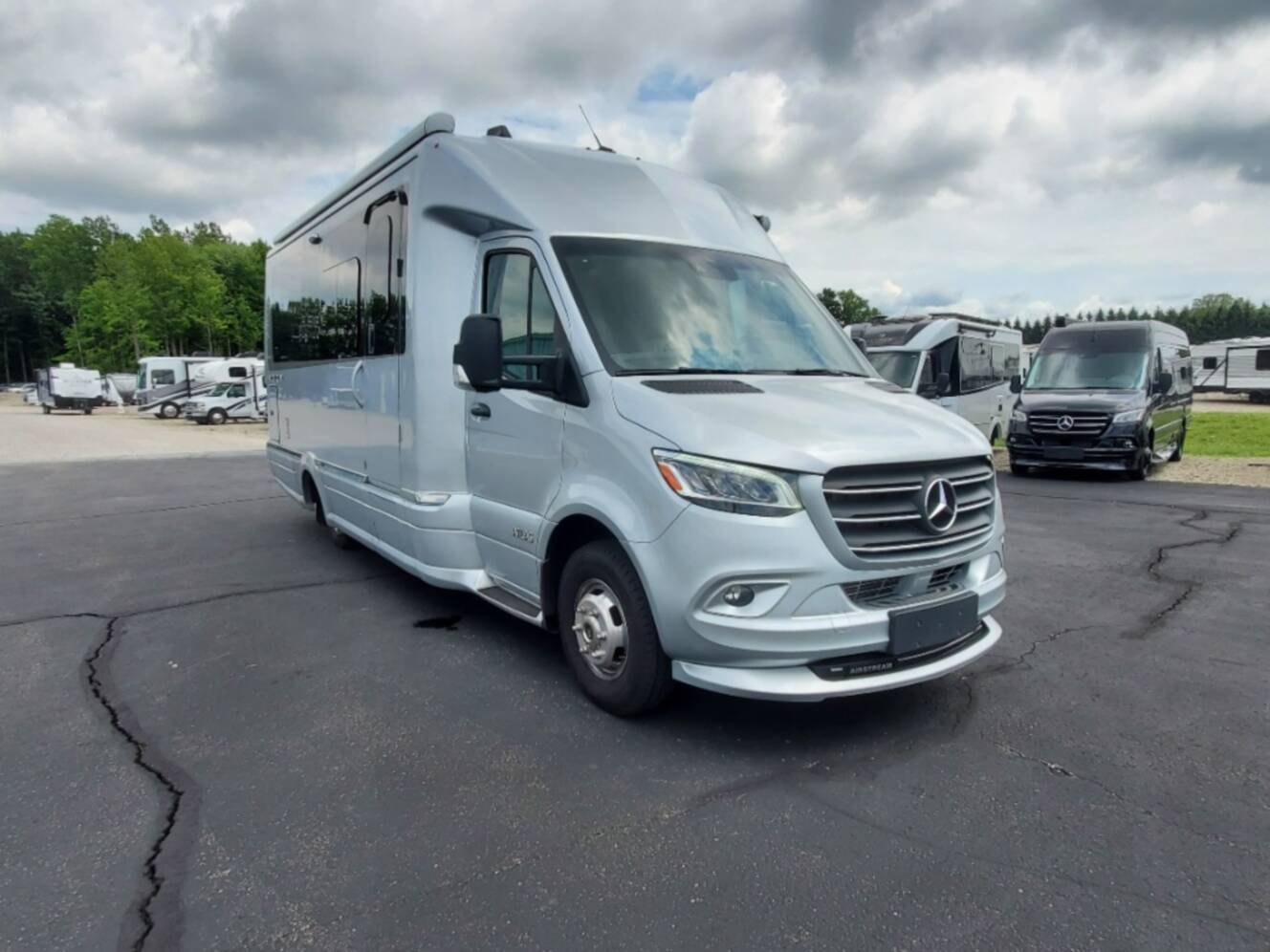 A photo of this 2022 Airstream Atlas Murphy Suite