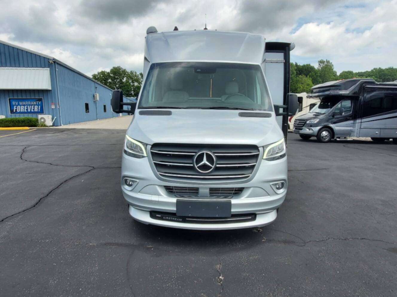 A photo of this 2022 Airstream Atlas Murphy Suite