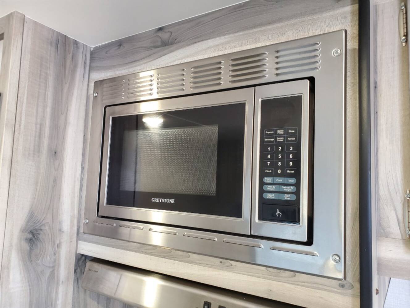 A photo of this 2022 Chinook DREAM D260BH